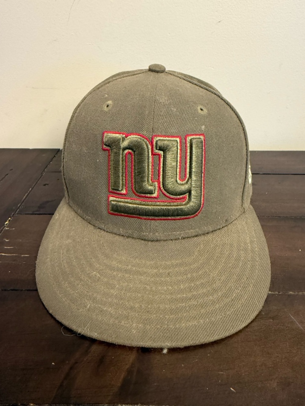 New Era New York Giants Salute to Service 59FIFTY Fitted Hat Camo Brim NFL Cap